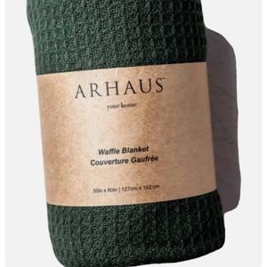 ARHAUS WAFFLE KNIT THROW BLANKET